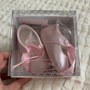 NWT Mayoral Newborn Mary Jane with Bow Detail